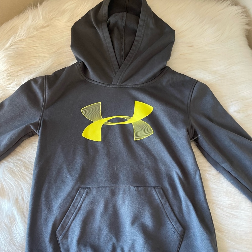 Under Armour Sweatshirt